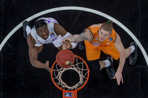 趋势不谋而 趋势不谋而